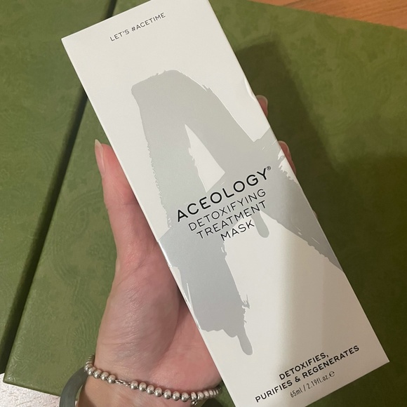 ACEOLOGY detoxifying treatment mask - Picture 2 of 3